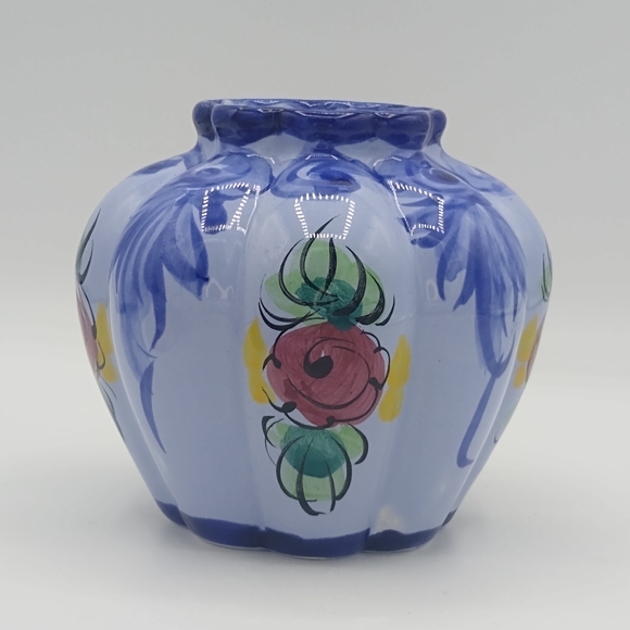 Vintage Portugal Alcobaca Style Hand Painted Floral Rose Vase Signed, 4.25" Tall - Picture 9 of 9